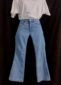 Light Wash Flared Jeans