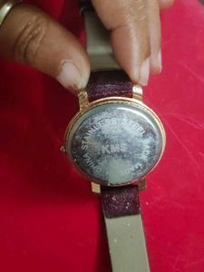 Stylish Women's Watch with Guiter Dial