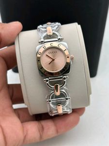 Gucci Women's Watch - Stylish Timepiece AT SALE PR