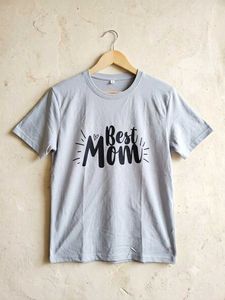 Cute "Best Mom" Graphic T-Shirt
