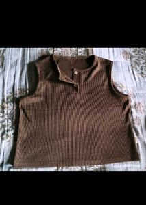 Ribbed Button-Up Sleeveless Top