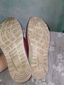 Maroon Slip-on Casual Sneakers