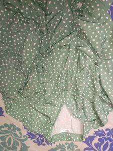 Chic Green Polka Dot Dress M size