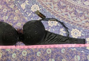 Black Sexy Padded Bra With Bow &amp; Lace Detailing.