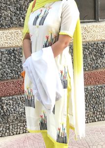 Beautiful Embroidered Kurta With Inner Attached