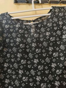 People Black Top