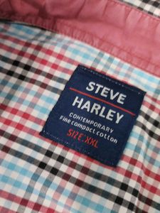 Men's Plaid Button-Down Shirt