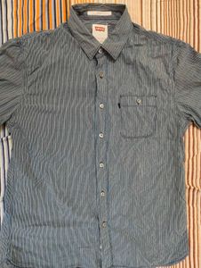 Levi's Striped Short Sleeve Shirt