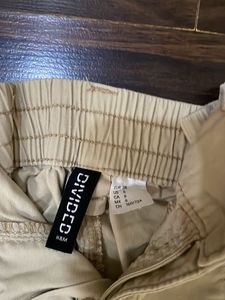 H&amp;M Khakhi cargo pants