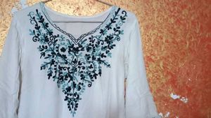 Embroidered White Kurta + With Gift 🎁