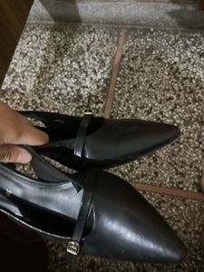 Elegant Black Slingback Heels