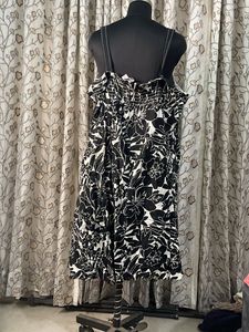 Chic Black &amp; White Floral Print Dress