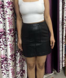 Chic Black Leather Mini Skirt