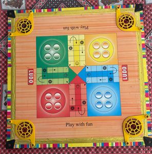Kirat Carrom Board