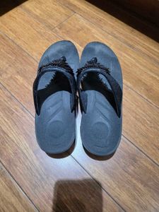 🎉Today only🎉Black Embellished Flip-Flops