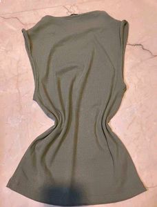 Ribbed Sleeveless Mock Neck Top