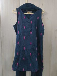 Navy Blue Embroidered Farshi salwar suit with dupa