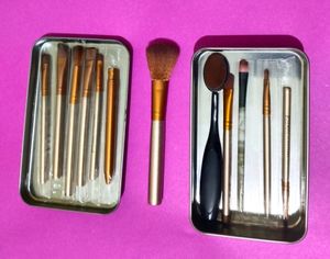 Make Up Brushes Kit With A Metallic Storage Box