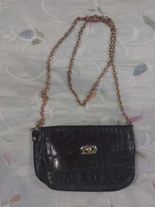 Chic Croc Embossed Crossbody Sling Chain Bag