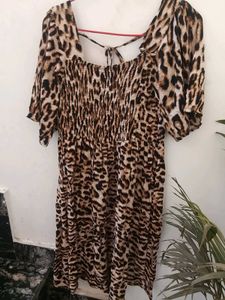 Chic Leopard Print Smocked Midi Dress