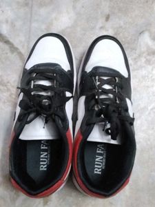 Nike Sneakers - Classic Black, White &amp; Red