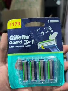 Gillette Guard 3in1 Refills - 4 razor set of 6