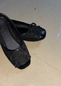 Cute Black Ballet Flats with Bow