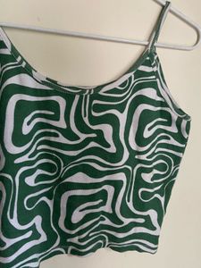 Green &amp; White Swirl Crop Top