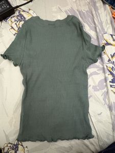 Ribbed Lettuce Hem baby tee