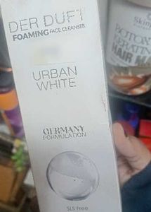 DER DUFT Foaming Face Cleanser