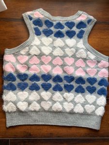 Cute Heart Pattern Sleeveless Top