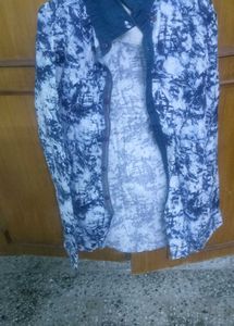 good quality L size  3  shirt only .....