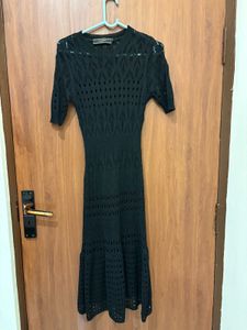 Chic Black Knit Midi Dress
