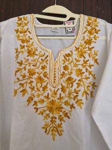 White Lucknowi Chikankari Kurta