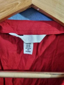 H&amp;M Red Sleeveless Top