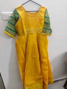 Elegant Yellow Kurta Set with Striped Sleeves