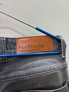 Price Drop ! Men’s Gray Denim Jeans
