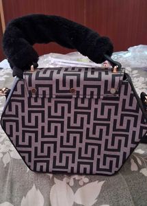 Zip up octagonal bag