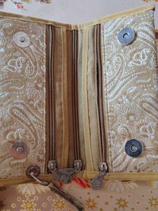 Elegant Paisley Clutch Bag