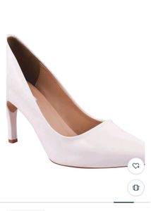 Elegant White Ballerina Flats