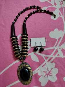 Black &amp; Gold Statement Necklace with Earrings