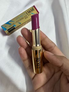 Lakme Hya Matte 9to5 lipstick