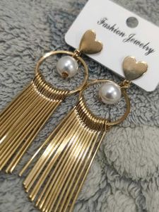 Fashionable Gold Tone Dangle Earrings Set