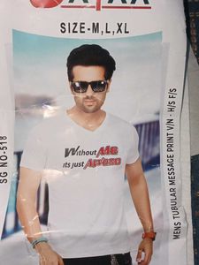 Men's white t shirt
