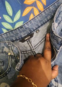 Abstract Print Jeans - Trendy Denim 🌊💙✨️