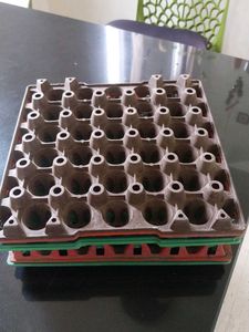 6 Stackable Egg Trays for 30 eggs