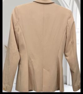 Zara Beige Blazer Xs can’t fit to S