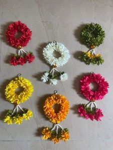 Gajra Hanging