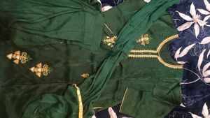 Elegant Emerald Green Embroidered Kurta Set