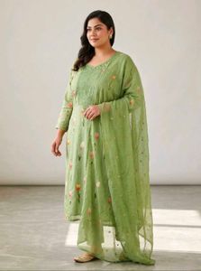 Beautiful Green Embroidered Kurta Set